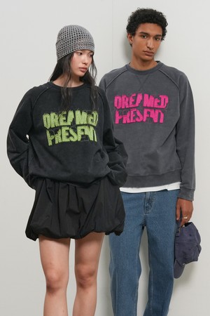 [26SS] UNISEX 가먼트 다잉 레터링 맨투맨 [2COL] / GF1USS005