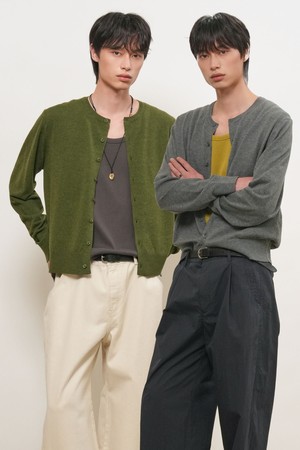[26SS] MAN 스티치 크루넥 니트 가디건 [3COL] / GF1MKC008