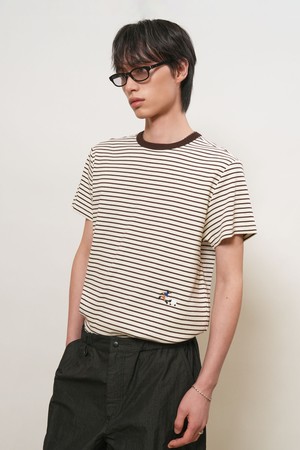 [26SS] MAN 미니멀 자수 스트라이프 반팔티 [2COL] / GF1MTS006