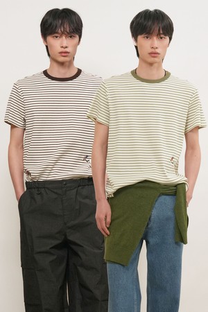 [26SS] MAN 미니멀 자수 스트라이프 반팔티 [2COL] / GF1MTS006