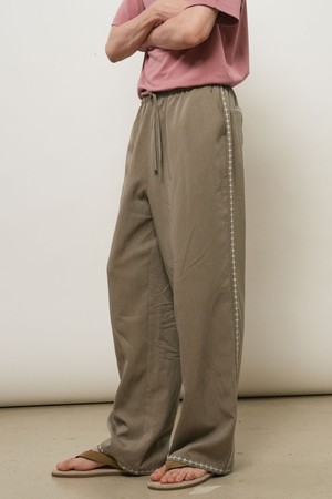 [26SS] UNISEX 스티치 포인트 밴딩 팬츠 [2COL] / GF2UPT017