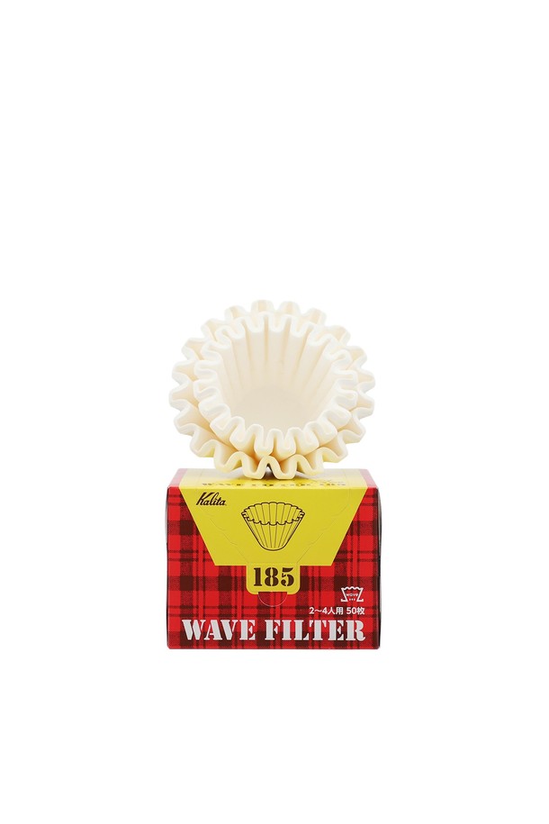 칼리타 웨이브 필터 KWF-185 (50P)는 웨이브 패턴으로 설계되어 균일한 커피 추출을 돕는 종이 필터입니다. 3~4인용으로 적합하며, FSC 인증을 받은 친환경적인 소재로 제작되었습니다. 잡맛을 제거하고 빠른 드립을 가능하게 하여, 커피 본연의 풍미를 즐길 수 있습니다. 단단한 재질로 형태 유지가 용이하며, 장시간 보관에도 변형 없이 사용할 수 있습니다. 칼리타 웨이브 드리퍼 185와 호환됩니다.
