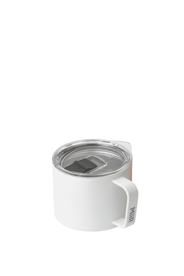 미르 캠프컵(슬라이드 뚜껑) 8oz - 화이트는 캠핑과 일상에서 활용하기 좋은 캠프컵입니다. 이중진공단열 구조로 최대 12시간 보온, 24시간 이상 보냉 기능을 제공하며, BPA Free 소재를 사용하여 안심하고 사용할 수 있습니다. 슬라이드 뚜껑 디자인과 손잡이로 편리성을 높였으며, 냄새 흡수 및 결로 현상 없이 깔끔하게 사용할 수 있습니다. 스테인리스 스틸과 실리콘 소재로 제작되어 내구성이 뛰어나며, 화이트 색상으로 어떤 스타일에도 잘 어울립니다. 단, 전자레인지 사용은 불가하며, 소금, 간장, 식초, 산성 내용물 장시간 보관에 주의해야 합니다.
