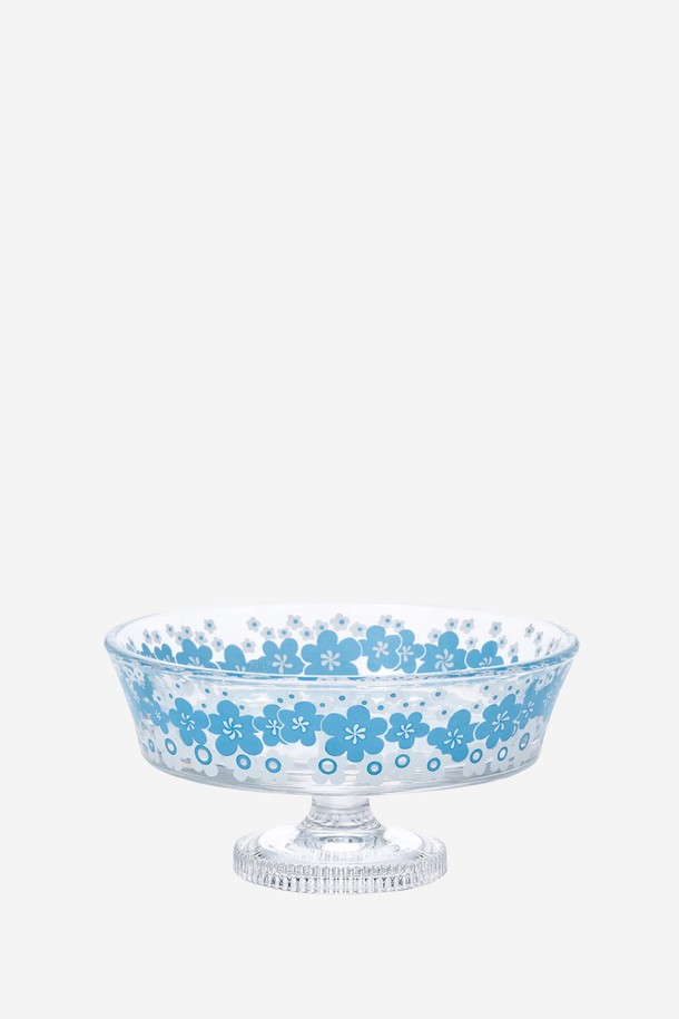 아데리아 섈로 볼 윗 스템 225ml - Hananowa는 빈티지 감성을 자아내는 소다유리 소재의 유리 그릇입니다. 꽃무늬 패턴과 스템 베이스 디자인이 특징이며, 화이트, 스카이블루, 레드 3가지 색상으로 만나볼 수 있습니다. 용량은 225ml로, 디저트, 과일, 빙수, 아이스크림, 악세서리 트레이, 홈카페 등 다용도로 활용 가능합니다. 식기 안전성을 갖춘 이 제품은 레트로, 빈티지 스타일을 선호하는 분들께 특별한 가치를 선사합니다.
