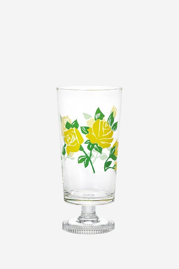 아데리아 텀블러 윗 스템 305ml - 로즈는 레트로 스타일과 빈티지 패턴이 돋보이는 소다유리 텀블러입니다. 로즈 컬러와 투명한 바디가 조화롭게 어우러지며, 플라워와 기하학 무늬가 섬세하게 디자인되어 있습니다. 305ml 용량으로 음료나 디저트 등을 담기에 적합하며, 손잡이가 있어 편안하게 사용할 수 있습니다. 독특한 실루엣과 장식용 포장으로 선물용으로도 좋습니다. 주의사항으로 내열 유리가 아니며, 수공예 특성상 기포나 스크래치가 있을 수 있고 열원 접근에 유의해야 합니다.
