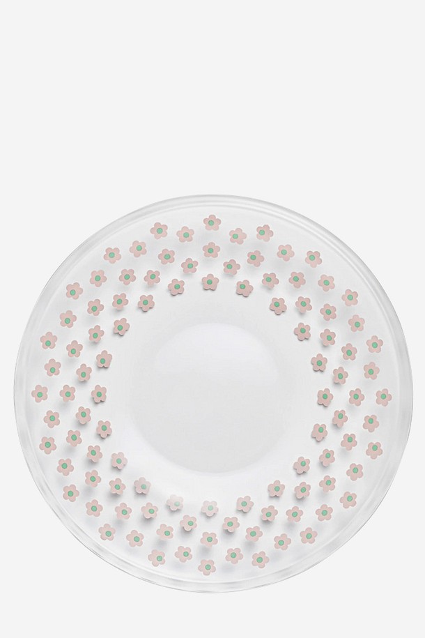 아데리아 플레이트 120 - Primrose (프림로즈)는 레트로 감성을 자극하는 디자인의 플레이트입니다. 소다유리 소재로 제작되었으며, 화이트와 스카이블루 두 가지 색상으로 제공됩니다. 플라워와 동물 패턴, 스트라이프 무늬가 돋보이며, 빈티지하고 플라워 프린트 디자인을 특징으로 합니다. 120mm 크기로 식기, 장식용, 코스터, 소품 트레이 등 다용도로 활용 가능합니다. 식품 안전 소재 사용으로 안심하고 사용할 수 있습니다.
