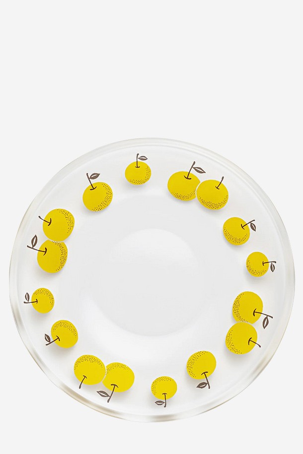 아데리아 플레이트 120 - 페어는 소다유리 소재로 제작된 플레이트입니다. 미디엄 사이즈로, 연필 색상의 작은 꽃 디자인, 화이트 & 스카이블루 조합, 노란 장미 & 오렌지 튤립, 스트라이프 플로럴 패턴, 레드 & 화이트 플라워, 동물 디자인 등 다양한 플라워, 프린트, 도트 패턴으로 레트로 & 빈티지 스타일을 연출합니다. 식기 및 코스터 용도로 사용 가능하며, 위생적인 사용이 가능합니다. 레트로 스타일의 패키지로 포장되어 소장 가치를 더합니다.
