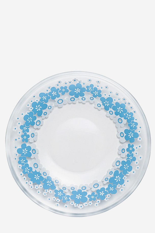 아데리아 플레이트 120 - 하나노와는 1970-80년대 레트로 시리즈 디자인을 담은 주방용품입니다. 소다유리 소재에 섬세한 플라워 패턴과 블루, 화이트 컬러의 조화가 돋보입니다. 120mm 크기로 식기 또는 장식용으로 활용 가능하며, 빈티지한 무드를 연출합니다. 위생적인 소재와 빈티지 패키징으로 소장 가치를 더합니다. 다용도로 활용 가능한 아데리아 플레이트 하나노와로 레트로 감성을 느껴보세요.
