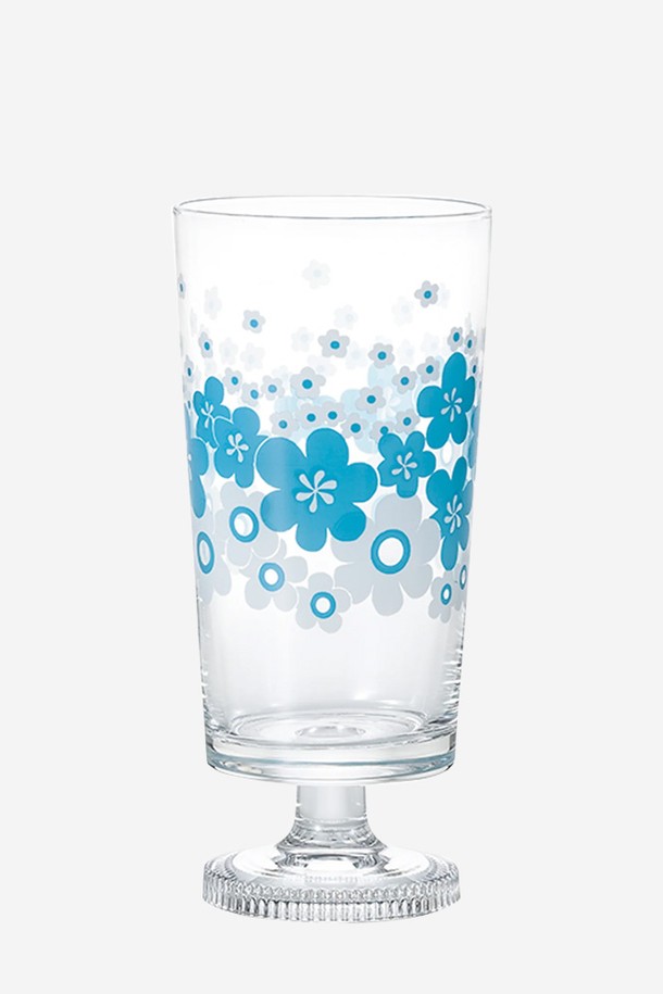 아데리아 텀블러 윗 스템 305ml - 하나노와는 빈티지 스타일 프린트가 돋보이는 텀블러입니다. 소다유리 소재로 제작되어 위생적이며, 플라워, 기하학, 레트로 무늬가 조화를 이룹니다. 스템 베이스 디자인과 투명 유리, 장식적인 프린트가 특징이며, 305ml 용량으로 음료, 디저트 연출, 꽃병, 인테리어 소품 등 다양하게 활용 가능합니다. 화이트, 스카이블루, 옐로우, 오렌지 4가지 컬러로 제공되어 취향에 맞게 선택할 수 있습니다. 레트로 스타일과 스파클링 스템 베이스가 특별한 분위기를 선사합니다.
