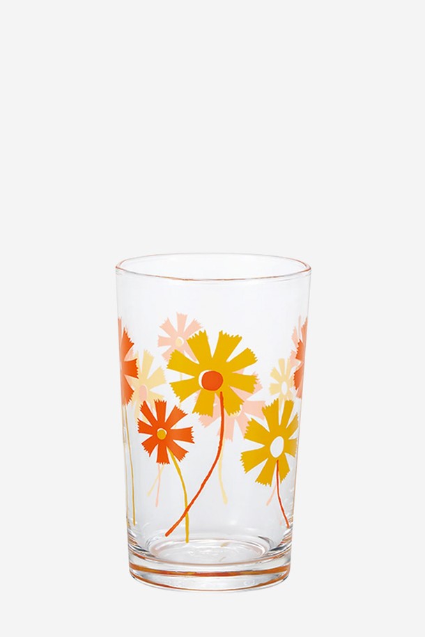 아데리아 텀블러 8 200ml - 코스모스는 클래식한 레트로 디자인과 빈티지 프린트가 돋보이는 텀블러입니다. 200ml 용량으로 음료를 즐기기에 적합하며, 홈카페나 일상용으로 사용하기 좋습니다. 깔끔하고 예쁜 유리 디자인에 플라워 패턴과 기하학 무늬가 조화롭게 어우러져 시각적인 즐거움을 더합니다. 안전한 소다유리 소재로 제작되어 위생적이며, 장식적인 패키지로 소장 가치를 높였습니다. 전통적인 사이즈와 형태로 편안한 그립감을 제공합니다.
