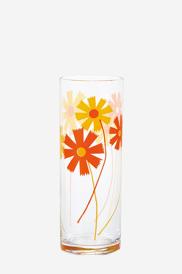 아데리아 텀블러 10 315ml - 코스모스는 315ml 용량의 소다유리 텀블러입니다. 투명한 유리 소재에 오렌지, 옐로우 컬러의 플라워 및 레트로 무늬가 디자인되어 빈티지하고 플로럴한 느낌을 줍니다. 음료 보관 용도로 사용하기 적합하며, 식품 안전 소재로 제작되어 안심하고 사용할 수 있습니다. 일상생활에서 다용도로 활용 가능한 텀블러로, 투명한 유리 디자인으로 내용물을 시각적으로 확인할 수 있습니다.
