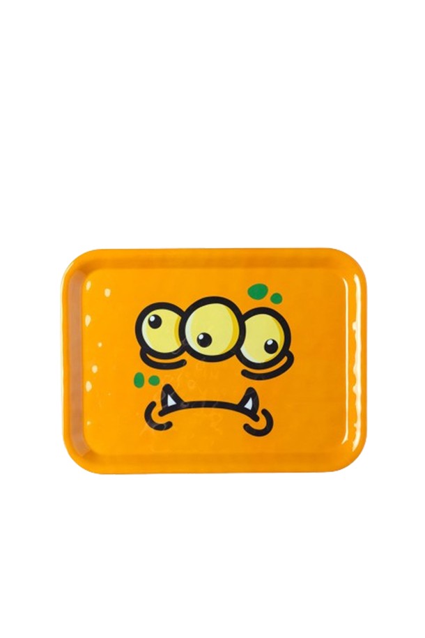 몬스터 캐릭터가 돋보이는 AT몬스터스멜라민트레이 알베르토 43.4 x 31.9입니다. 멜라민 소재로 제작되어 가볍고 튼튼하며, 오렌지 컬러에 귀여운 몬스터 프린트가 발랄한 느낌을 더합니다. 디자이너 Gianpiero D'Alessandro의 감각적인 디자인이 돋보이며, 식기세척기 사용이 가능하여 편리합니다. 단, 전자레인지 사용 및 직화 노출은 피해주시고, 찬 음료 사용에 적합합니다. 수작업 공정으로 인해 마감, 크기, 무게 및 색상 강도에 차이가 있을 수 있으며, 반투명 소재의 특성을 가지고 있습니다.
