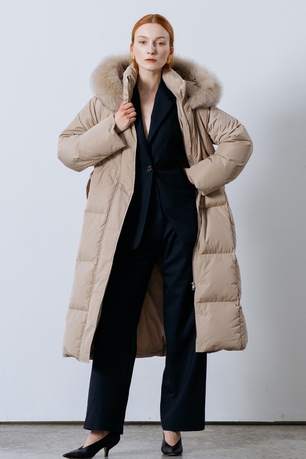 cordinary - 점퍼 - [22FW] Long goose-down puffer with fox fur hood - beige