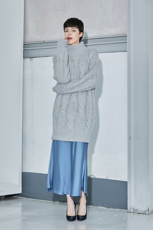 Cable turtleneck knitted dress - grey