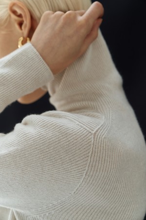 turtle basic pullover(ivory) - italy cashmere 100%-