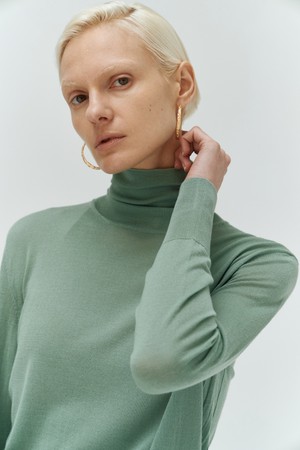 tuetle fine pullover(green)- super fine wool 100% -