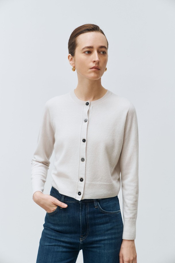 LEHEE - 가디건 - italy cashmere 20% - crew-neck mini cardigan (ivory)