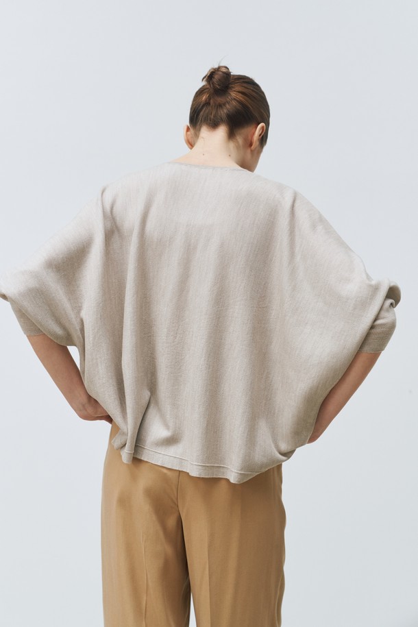 LEHEE - 스웨터 - v-neck  loose pullover (beige) -Merino Mercerized Wool 100% -