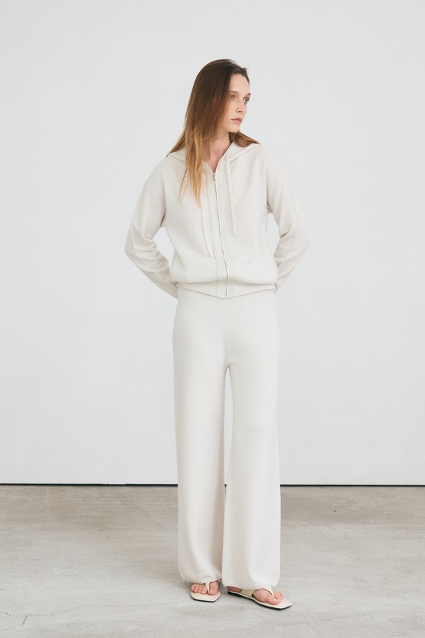 LEHEE - 롱/미디팬츠 - semi wide knit pants -  italy cashmere 100% (ivory)