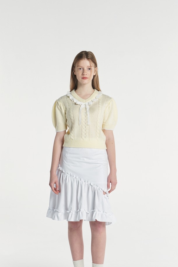 MARGARIN FINGERS - 스웨터 - [23SPRING] V NECK FRILL CROP KNIT (CREAM)