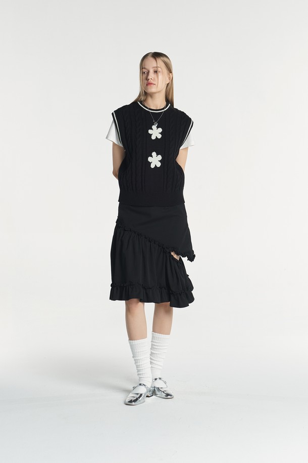 MARGARIN FINGERS - 미디스커트 - [23SPRING] CUT OUT FRILL SKIRT (BLACK)