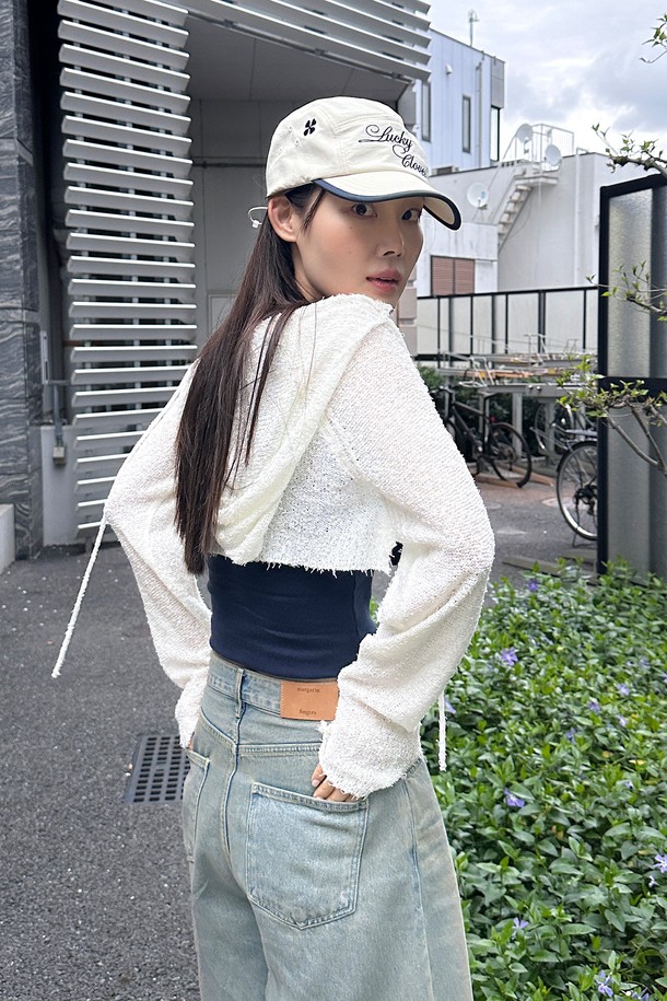 MARGARIN FINGERS - 가디건 - [24MID CAPSULE] HOODIE KNIT BOLERO (IVORY)