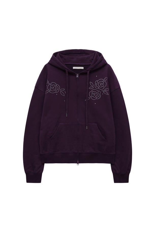 [25FW] 로즈 후디 집업 (퍼플)은 부드러운 면 소재로 제작되어 편안한 착용감을 선사하는 여성 후드집업입니다. 톤 다운된 퍼플 컬러에 로즈 자수 디테일이 더해져 캐주얼하면서도 로맨틱한 무드를 연출합니다. 넉넉한 루즈핏으로 편안하게 착용 가능하며, 투웨이 지퍼, 후드, 스트링 디테일이 실용성을 더합니다. 가을, 겨울 시즌 데이트룩, 동네 마실룩, 카페룩 등 다양한 TPO에 활용하기 좋은 아이템입니다.
