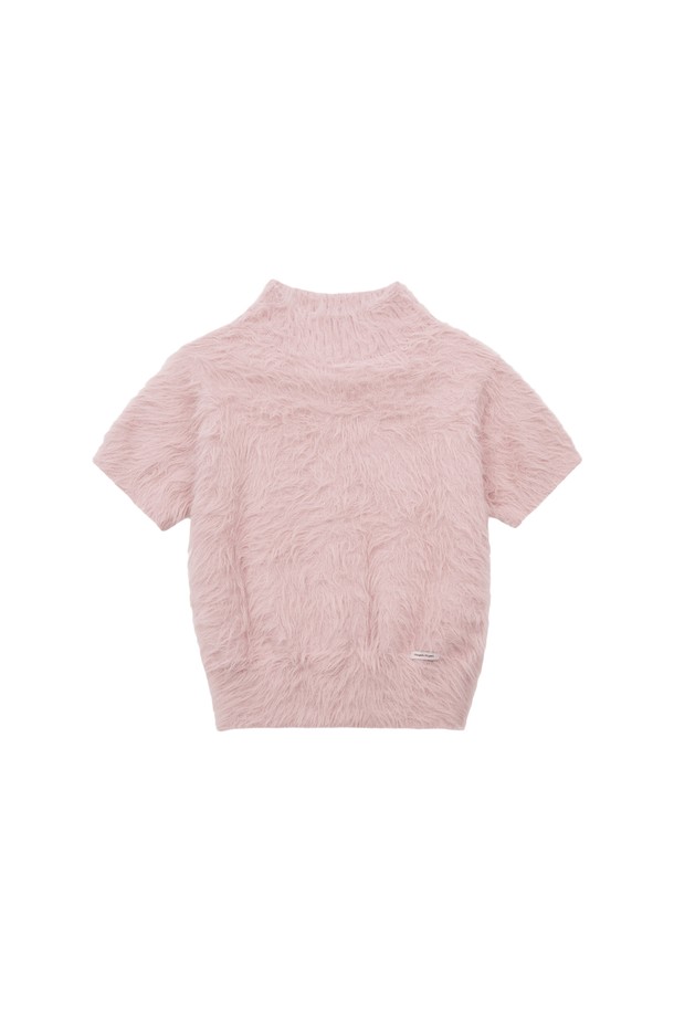 [25WINTER] 헤어리 하이넥 니트 (핑크)는 우아하고 로맨틱한 분위기를 연출하는 여성용 니트 스웨터입니다. 부드러운 앙고라 소재와 헤어리 텍스처가 포근함을 더하며, 하이넥 디자인이 따뜻함을 유지해 줍니다. 레귤러핏으로 편안하게 착용 가능하며, 데이트룩과 모임룩에 적합합니다. 무지 패턴의 핑크 컬러는 미니멀하면서도 세련된 스타일을 완성합니다. 이번 겨울, 클래식한 무드를 즐겨보세요.
