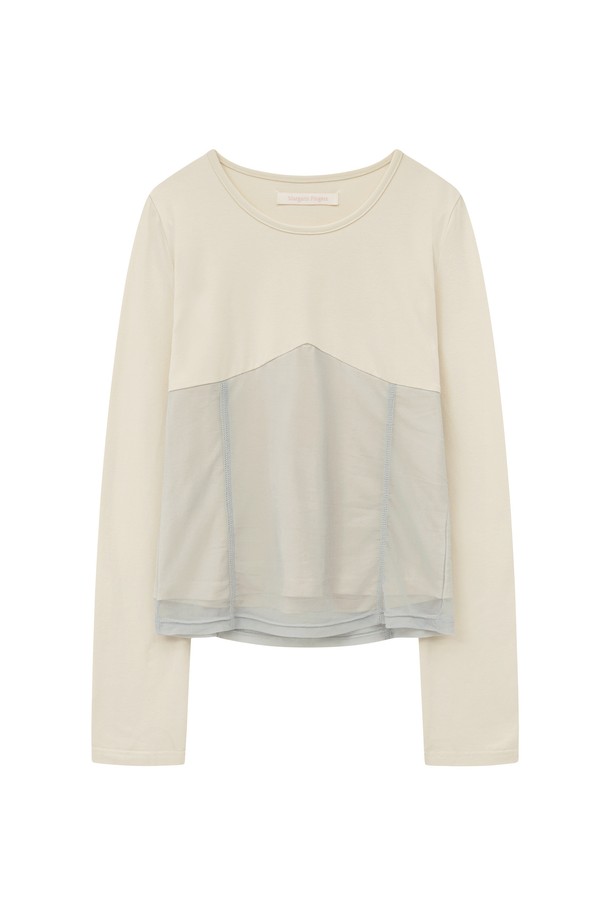 [25WINTER] 메쉬 레이어드 티셔츠 (크림)는 겨울 시즌, 여성 고객을 위해 선보이는 베이직 스타일의 상의입니다. 부드러운 촉감의 메쉬 소재로 제작되어 얇지만 따뜻함을 선사하며, 레귤러 핏과 라운드넥 디자인으로 편안한 착용감을 제공합니다. 크림 컬러의 무지 디자인에 레이어드 스타일을 더하여 미니멀, 클래식, 캐주얼 등 다양한 스타일 연출이 가능합니다. 긴 소매 기장으로 간절기부터 겨울까지 폭넓게 활용할 수 있는 아이템입니다.
