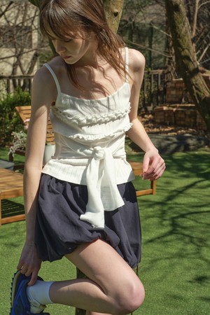 [25MID CAPSULE] FRILL RIBBON TANK TOP (WHITE)