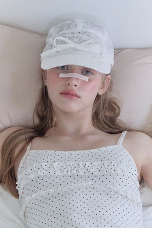 [25SUMMER] LACE LABEL CAMP CAP (WHITE)