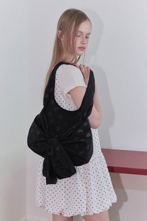 [25SUMMER] RIBBON STRAP HOBO BAG (BLACK)