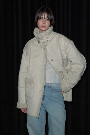 [25WINTER] BUCKLE SUEDE MUSTANG (LIGHT GREY)