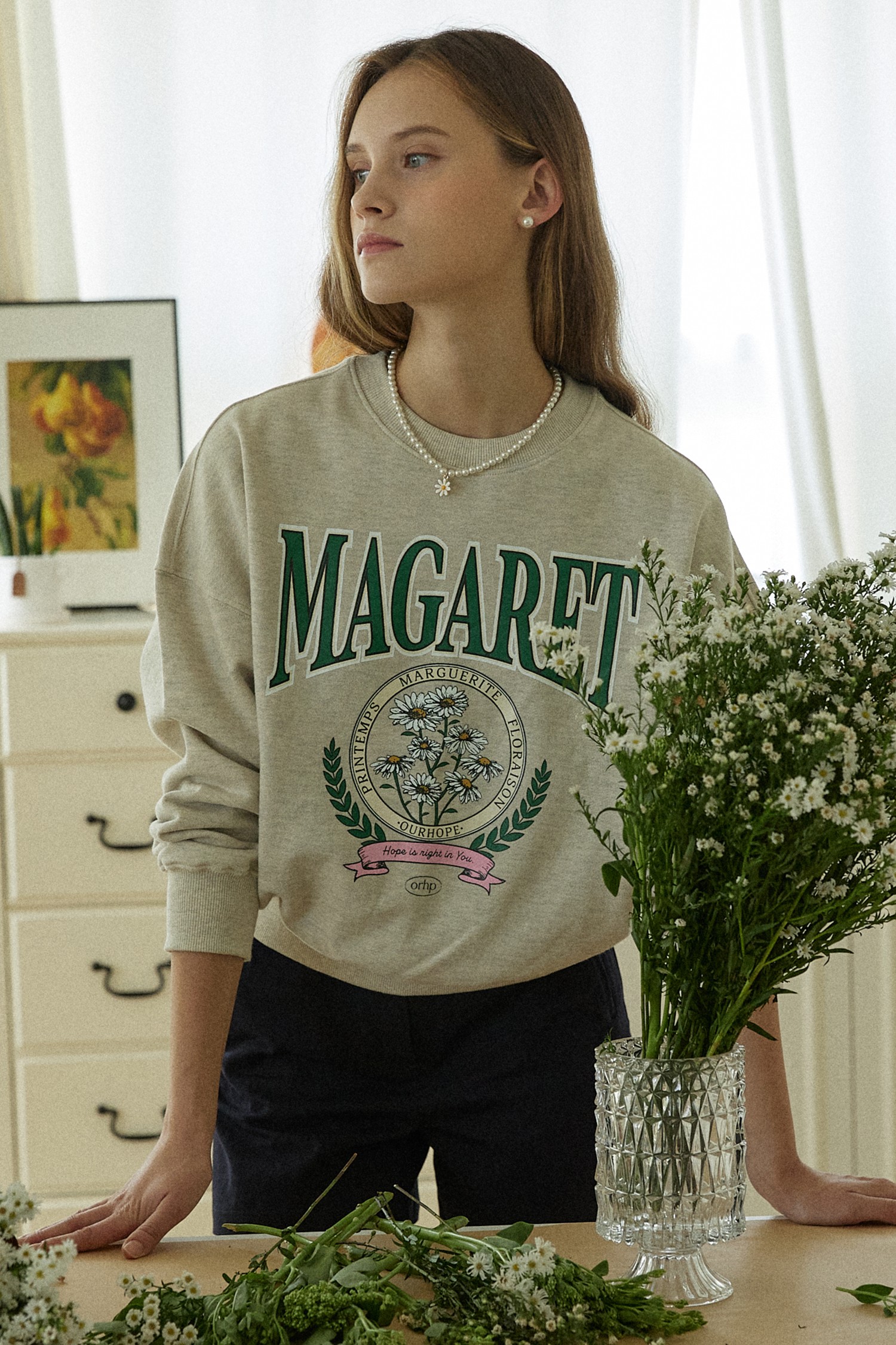 Margaret Artwork Sweatshirt - Oatmeal_OURHOPE