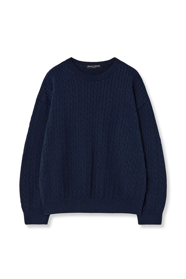 네이비 컬러의 케이블 라운드 니트는 남성용 상의로, 가을, 겨울, 봄 시즌에 착용하기 좋습니다. 부드러운 촉감의 아크릴과 면 혼방 소재에 고밀도 케이블 니트 패턴으로 제작되어, 레귤러핏과 두꺼운 두께감으로 따뜻함을 선사합니다. 미니멀한 스타일의 이 니트는 단독으로 또는 이너 레이어링으로 활용하여 다양한 코디를 연출할 수 있으며, 내구성과 통기성이 뛰어납니다.
