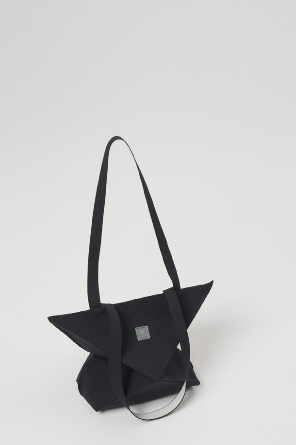 softromaine - 토트백 - Square Origami Knit Tote