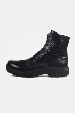 Umon, Black