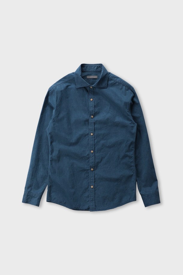 캐주얼 코튼 워싱 스프레드 셔츠 D-HCSH54는 남성용 상의로, 봄, 여름, 가을, 겨울 사계절 모두 착용 가능한 긴소매 셔츠입니다. 부드러운 코튼 소재에 워싱 기법을 더해 편안한 착용감을 선사하며, 슬림핏 디자인으로 세련된 핏을 연출합니다. 바이올렛과 블루 두 가지 색상으로 출시되었으며, 스프레드 칼라 디테일이 특징입니다. 데이트룩, 카페룩, 여행룩 등 다양한 캐주얼 스타일에 활용하기 좋으며, 캐주얼, 클래식, 미니멀 스타일을 즐겨 입는 분들께 추천합니다. 적당한 신축성과 무게감, 비침 없는 깔끔한 마감으로 만족스러운 착용감을 느낄 수 있습니다.
