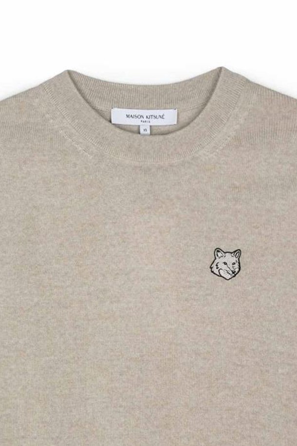 MAISON KITSUNE - 스웨터 - 메종키츠네 여성 메종키츠네 여성 볼드폭스 헤드 패치 스웨터 베이지 MW00801KT1036-H218