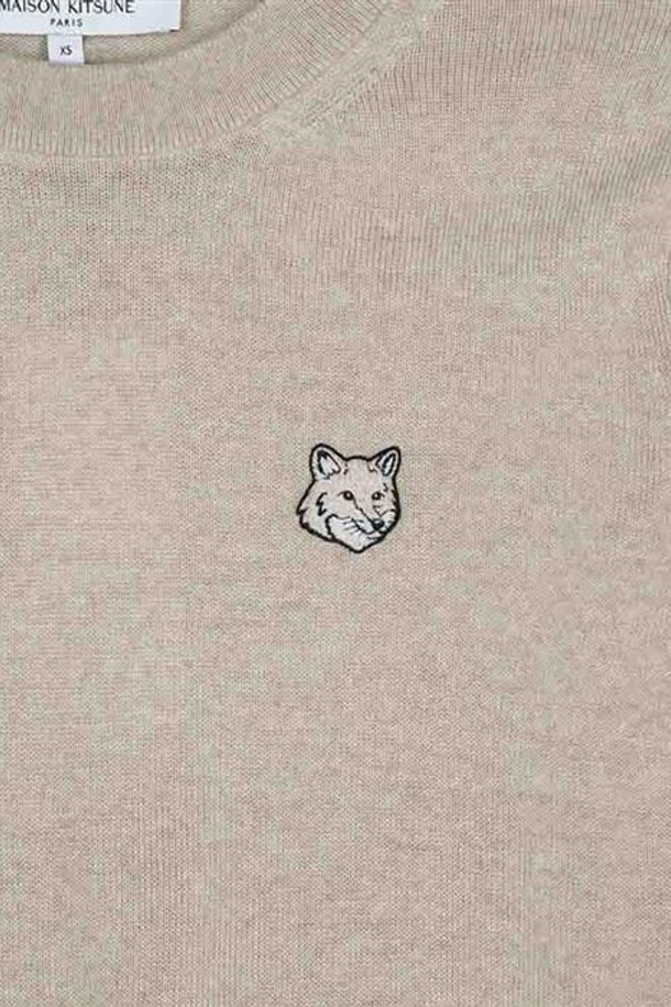 MAISON KITSUNE - 스웨터 - 메종키츠네 여성 메종키츠네 여성 볼드폭스 헤드 패치 스웨터 베이지 MW00801KT1036-H218