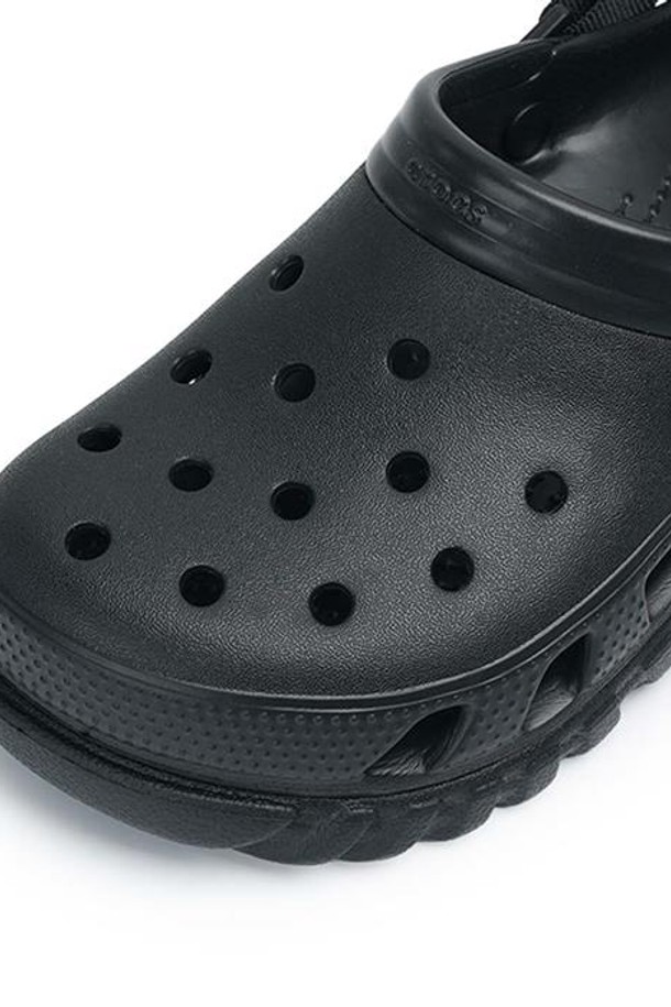 CROCS - 샌들/슬리퍼 - 크록스 듀엣 맥스 II 클로그 블랙 208776-001