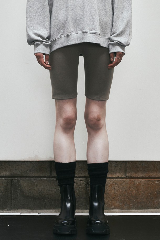 Neev - 쇼트팬츠 - [23FW] Minimal Stretchy Biker Shorts (Khaki)