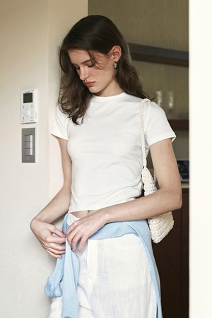 [23SS] Open-Back Crop T-shirts (Ivory)