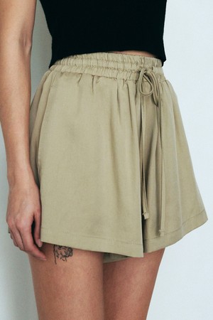 Soft Tencel Flare Banding Shorts (Beige)