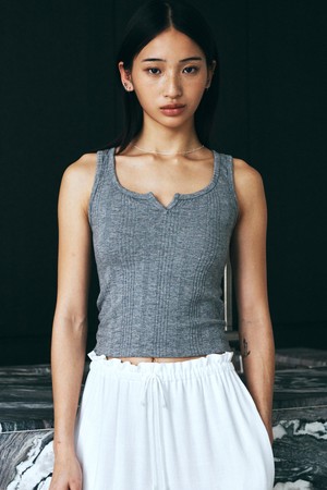 Minimal Slit Point Sleeveless (Melange Gray)