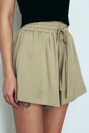 Soft Tencel Flare Banding Shorts (Beige)