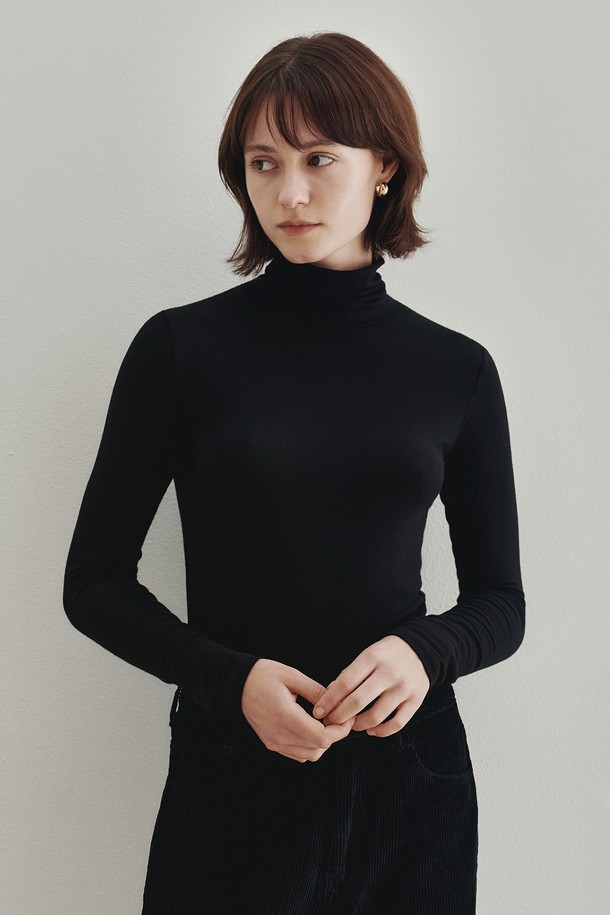 Neev - 긴팔티셔츠 / 후디 - Essential Slim Wool Turtle Neck Top (Black)