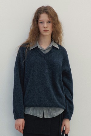 Drop Wool V-neck Pullover (Navy)