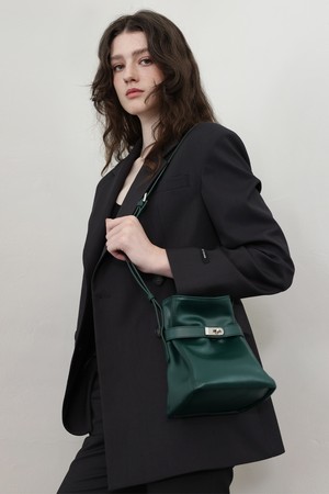 [밀라 아뮬렛 버킷백_그린] Mila Amulet Bucket Bag _Green