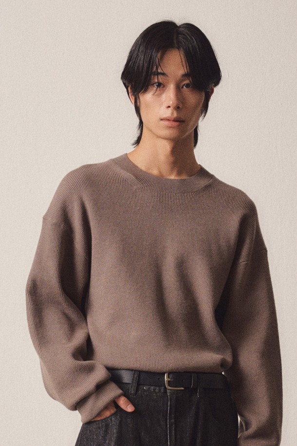 EZIO - 스웨터 - LooseFit Basic Knit_Khaki Beige